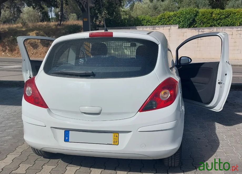 2014' Opel Corsa photo #6