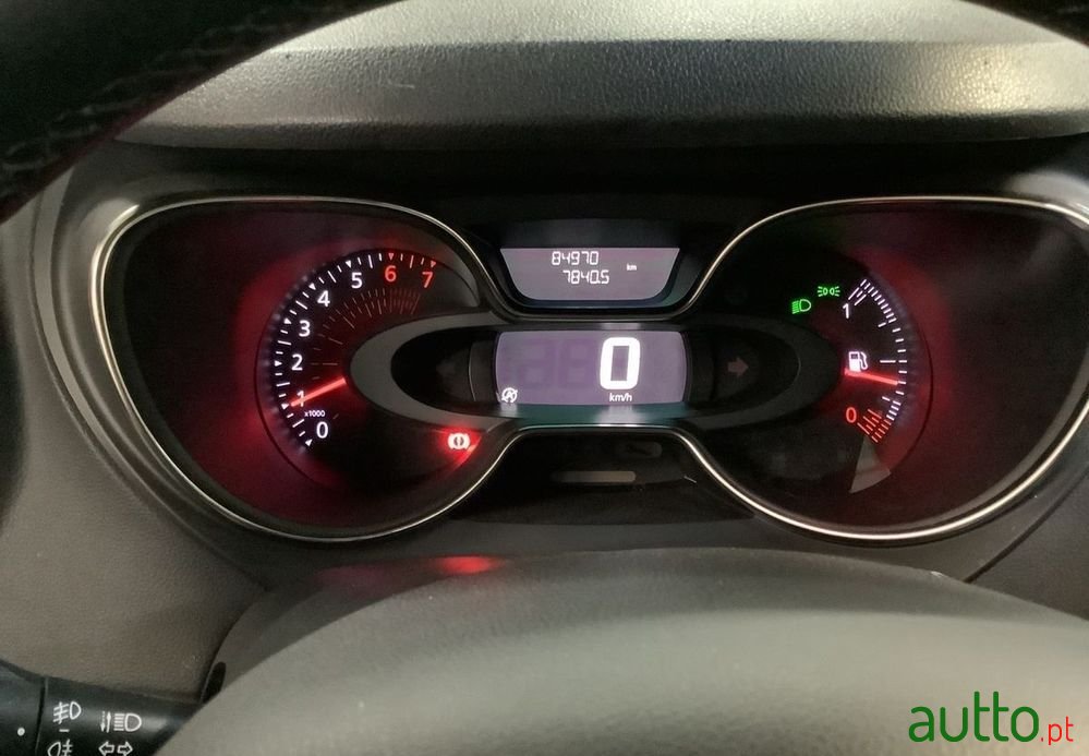 2019' Renault Captur photo #5