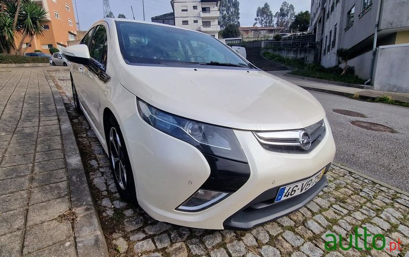 2012' Opel Ampera photo #2