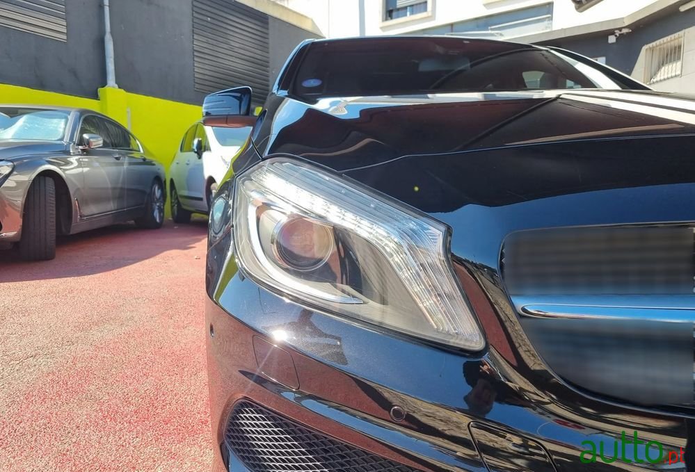 2015' Mercedes-Benz Classe A photo #3