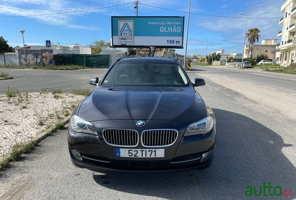 2012' BMW 520 photo #1