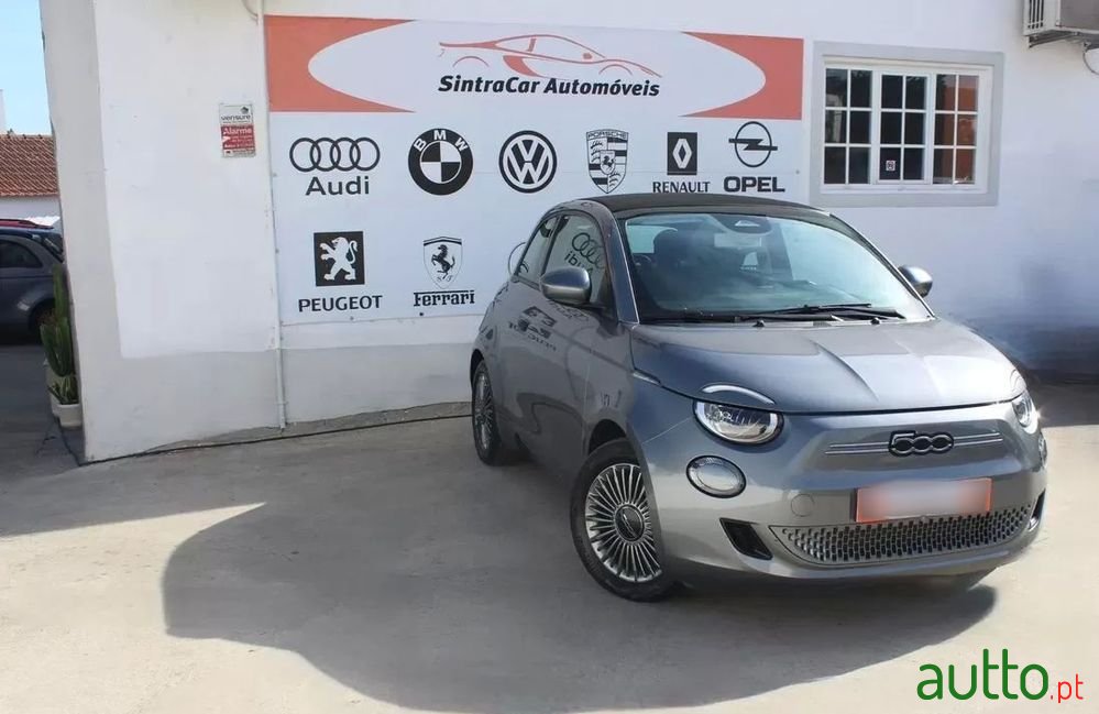 2022' Fiat 500E C Icon photo #3