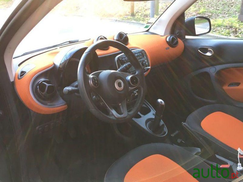 2015' Smart Fortwo 1.0 Passion photo #1
