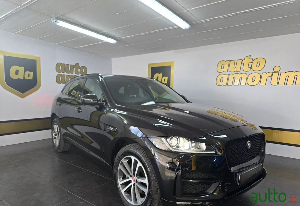 2019' Jaguar F-Pace 2.0 I4D R-Sport Aut. photo #1