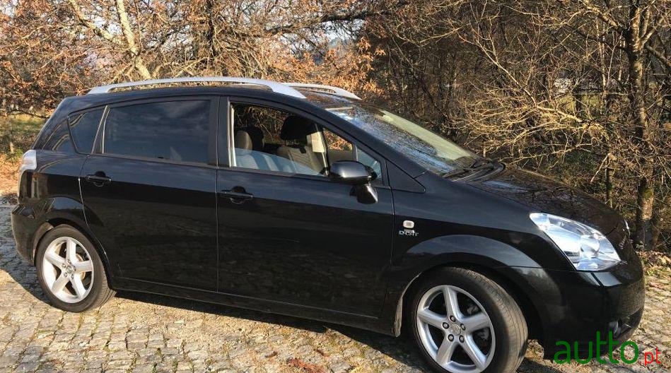 2006' Toyota Corolla Verso photo #3