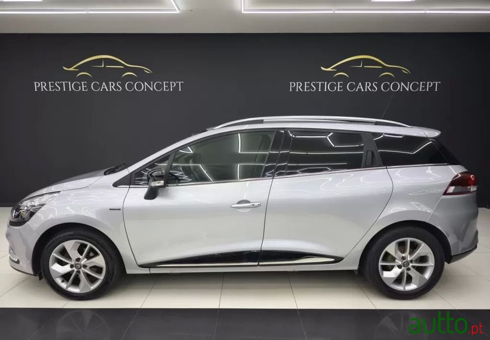 2019' Renault Clio Sport Tourer photo #5