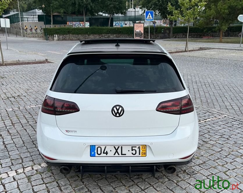 2013' Volkswagen Golf photo #6