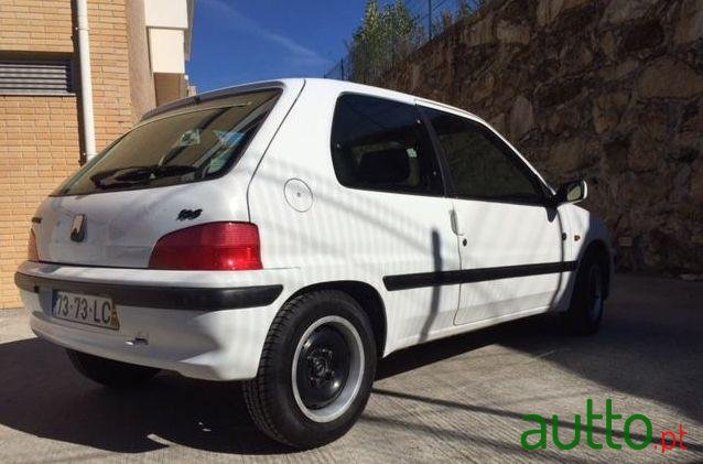 1998' Peugeot 106 Green C/Ac photo #1