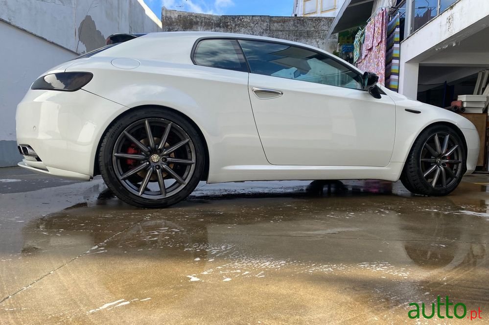 2008' Alfa Romeo Brera photo #5