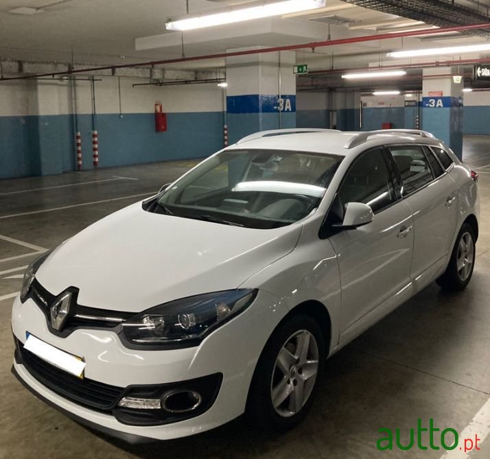 2015' Renault Megane Sport Tourer photo #1