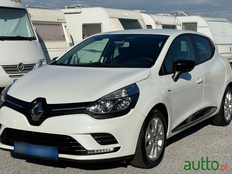 2019' Renault Clio 0.9 Tce Limited photo #3