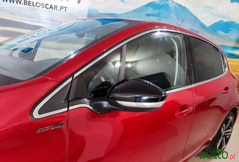 2018' Peugeot 208 photo #3