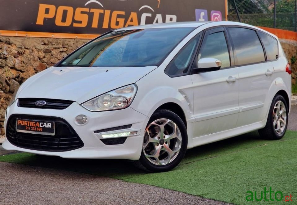 2010' Ford S-Max photo #1