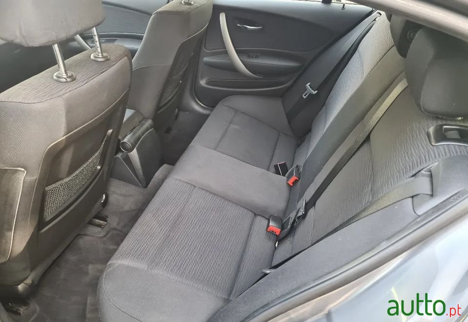 2009' BMW 116 photo #4