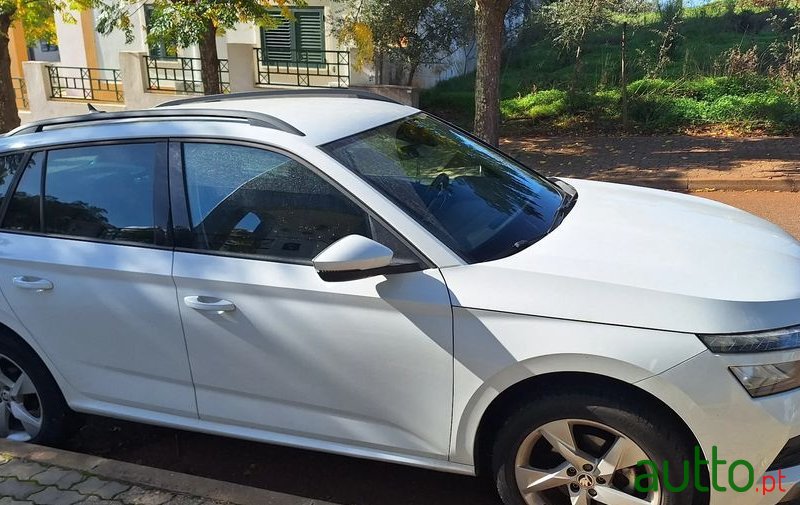 2021' Skoda Kamiq 1.0 Tsi Ambition photo #1
