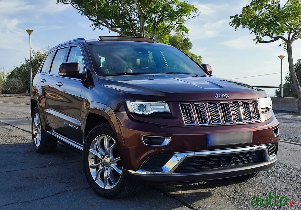 2015' Jeep Grand Cherokee photo #3