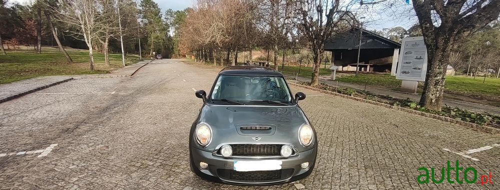 2009' MINI Cooper S 3 Portas photo #2