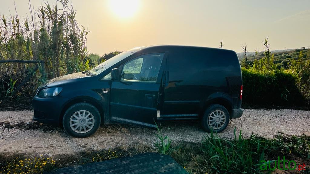 2013' Volkswagen Caddy photo #1