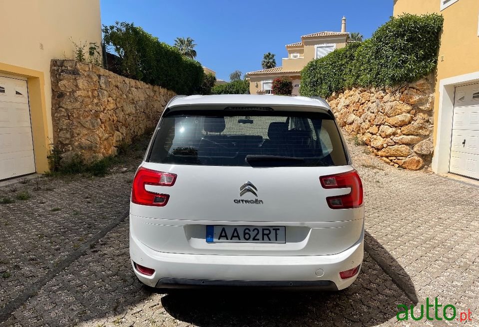 2014' Citroen C4 Grand Picasso photo #4