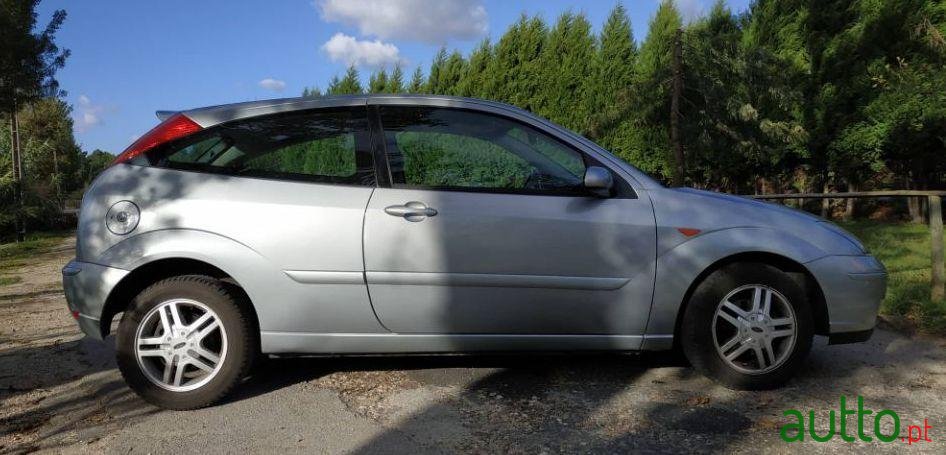 2005' Ford Focus 1.8 115Cv photo #2