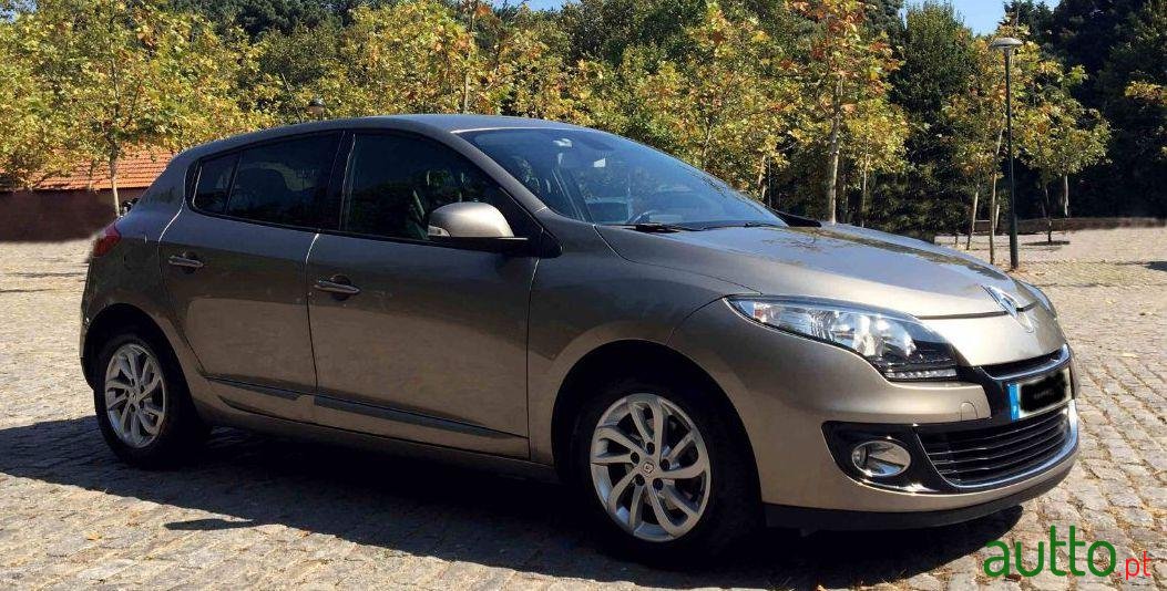 2013' Renault Megane photo #3