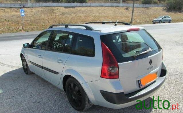 2004' Renault Megane Break photo #1