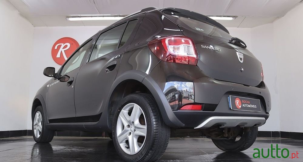 2015' Dacia Sandero 0.9 Tce Stepway 124G photo #4