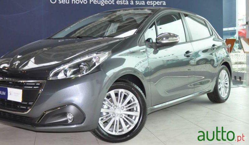 2017' Peugeot 208 photo #2