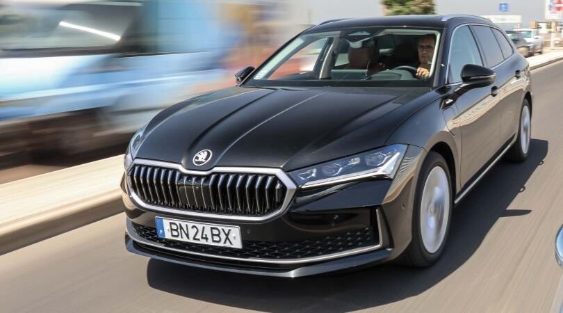 Skoda Superb Break L&K PHEV. Sofisticação à moda checa
