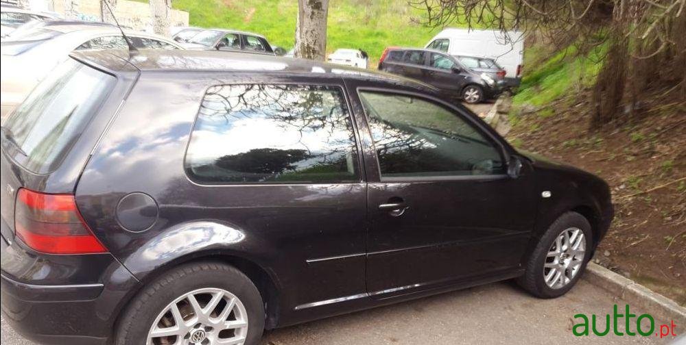 2003' Volkswagen Golf photo #1