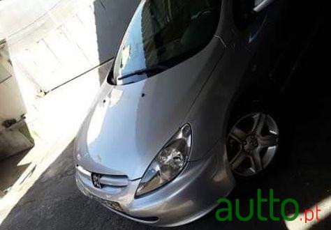 2005' Peugeot 307 Sw photo #2