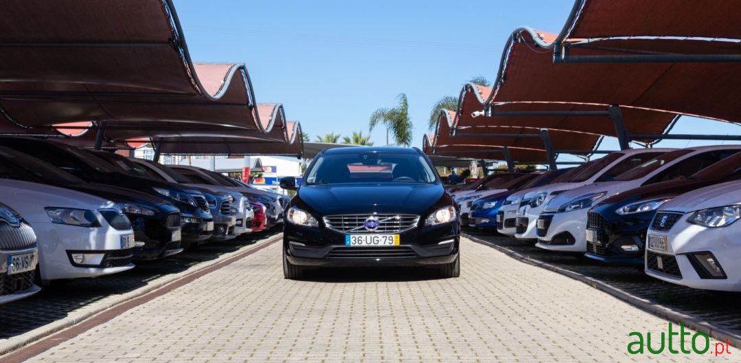 2018' Volvo V60 photo #2