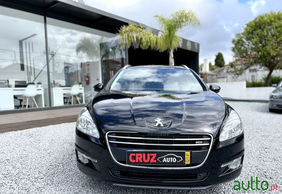 2014' Peugeot 508 Sw photo #2