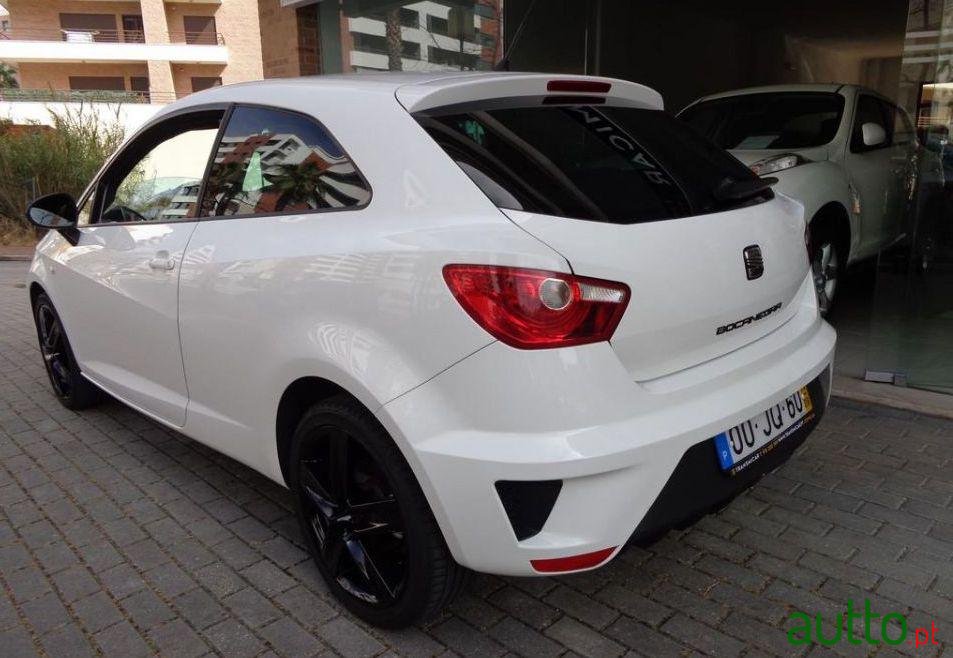 2010' SEAT Ibiza photo #2