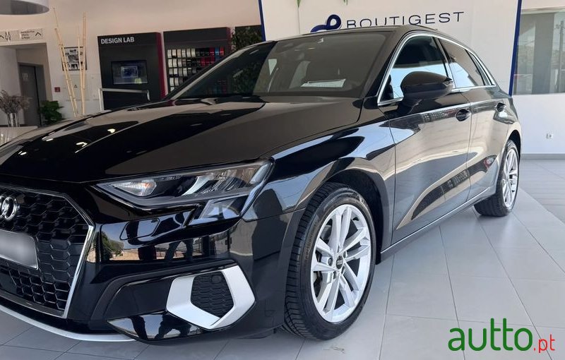 2023' Audi A3 Sportback photo #2