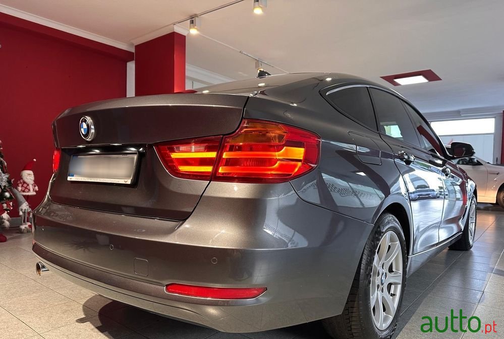 2014' BMW Série 3 D Line Luxury photo #3