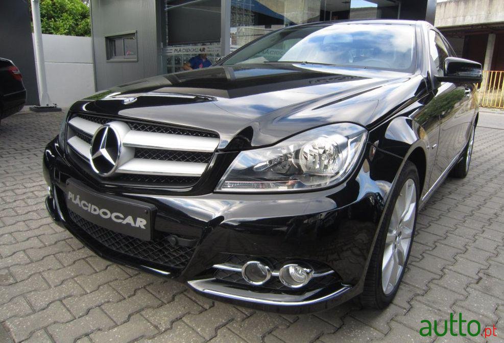 2012' Mercedes-Benz CDi BE photo #1