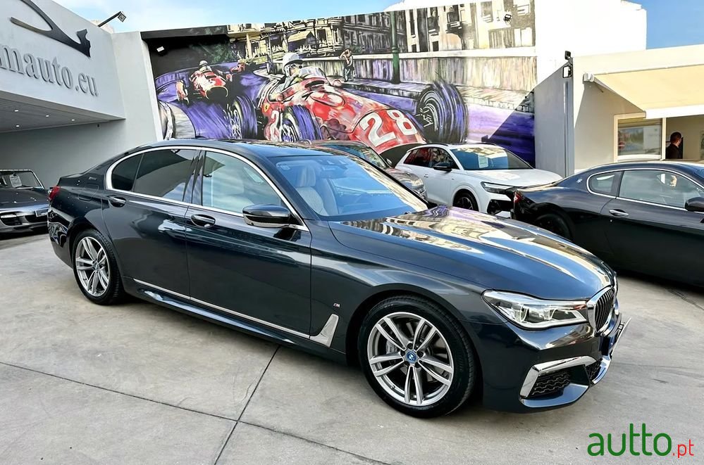 2016' BMW Série 7 photo #2