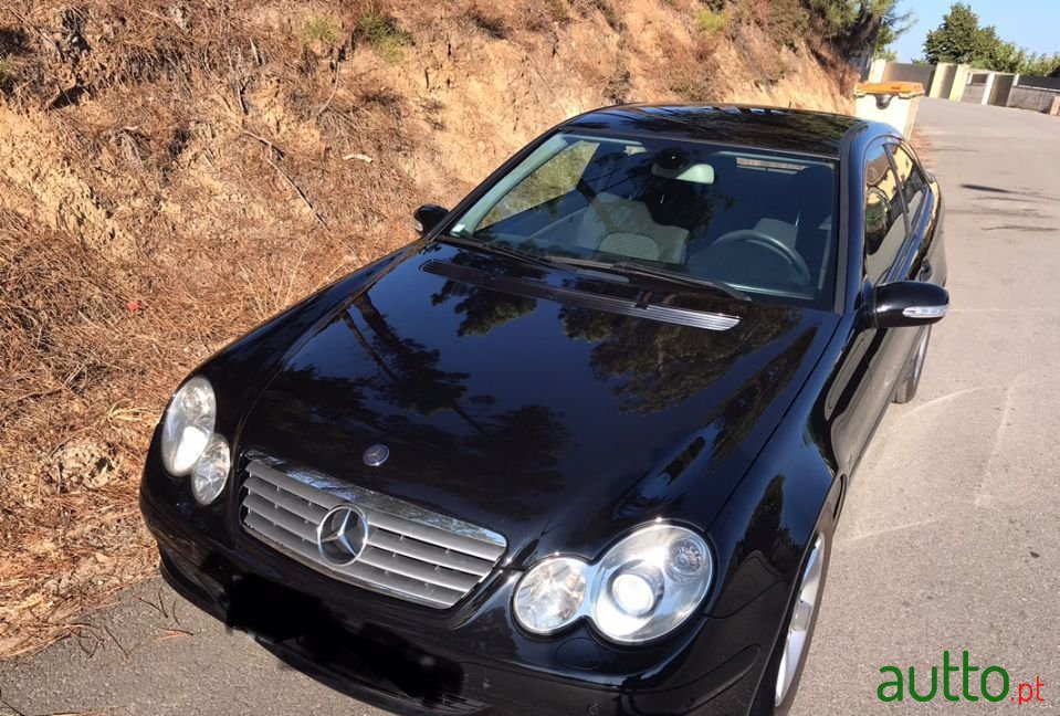 2007' Mercedes-Benz C-220 photo #1