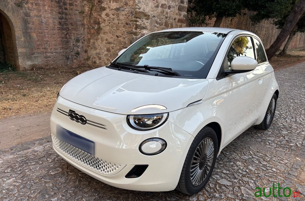 2023' Fiat 500e 42Kwh Icon photo #2