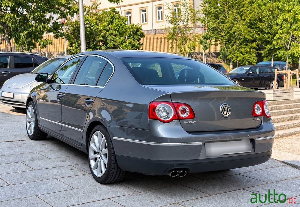 2007' Volkswagen Passat photo #4