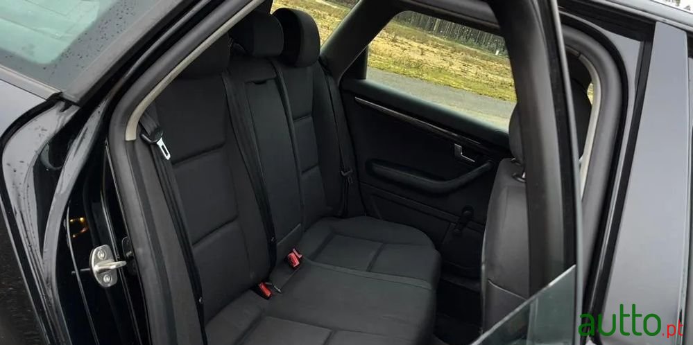 2003' Audi A4 Avant photo #5