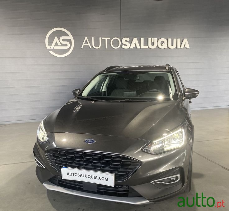 2021' Ford Focus photo #1