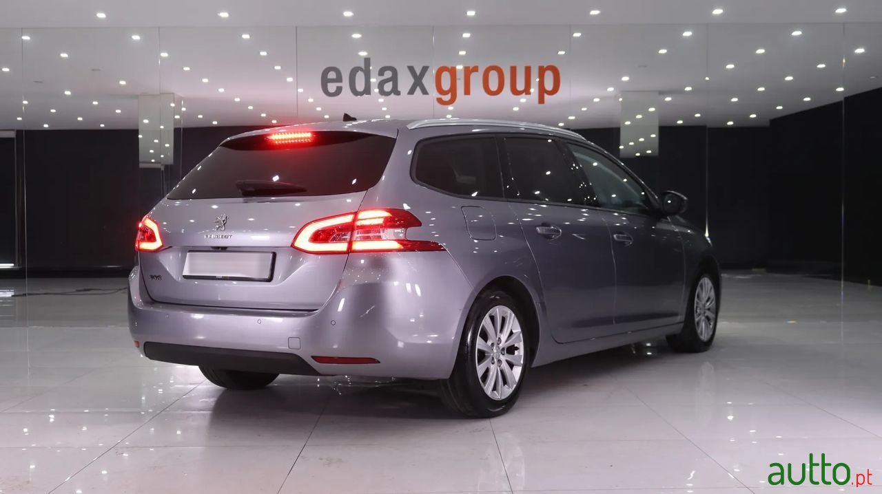 2018' Peugeot 308 Sw photo #3