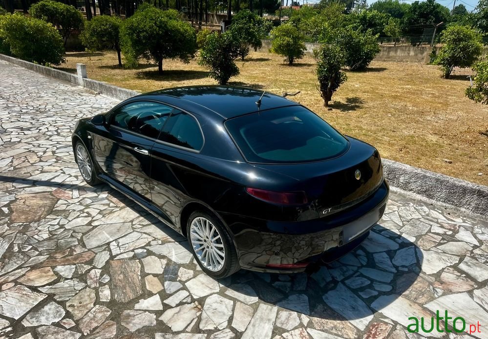 2007' Alfa Romeo GT 1.9 Jtd M-Jet photo #5