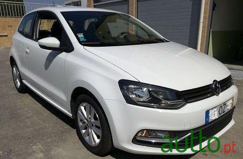 2014' Volkswagen Polo photo #3