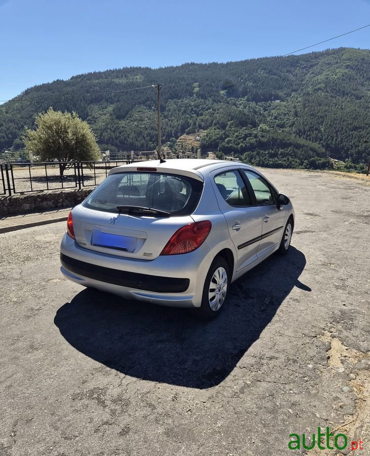 2006' Peugeot 207 photo #4