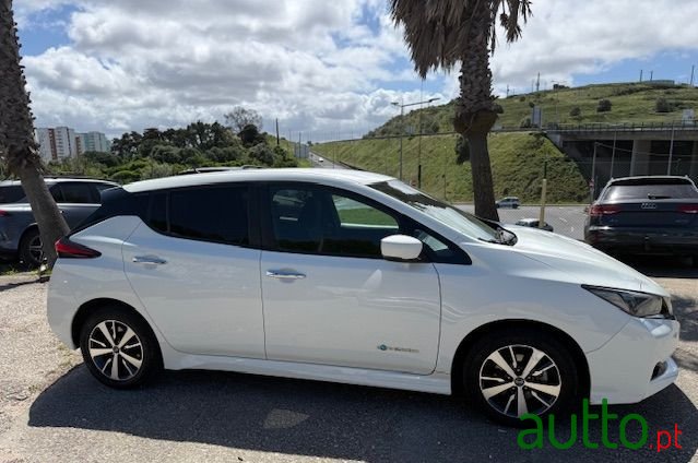 2019' Nissan Leaf 40 Kwh Tekna photo #3