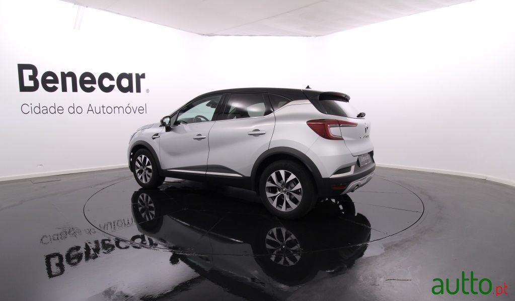 2020' Renault Captur photo #4