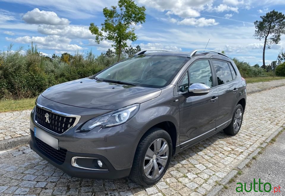 2017' Peugeot 2008 photo #1